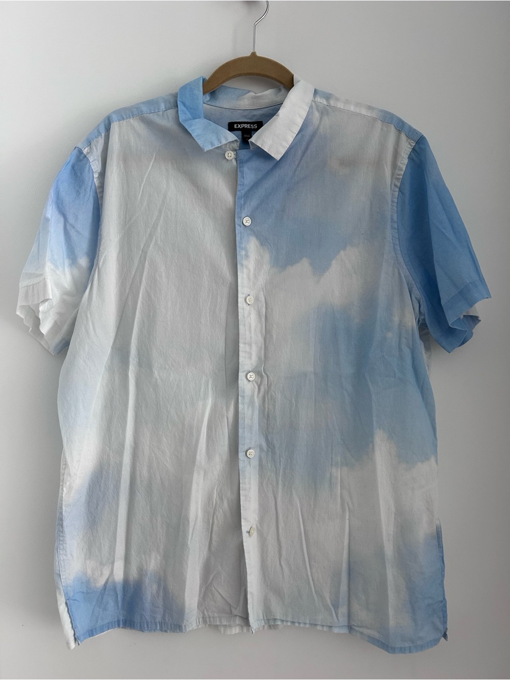 Express Men’s Sky Blue & White Cloud-Pattern Short Sleeve Button-Up Shirt